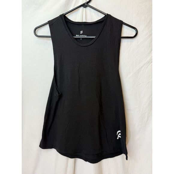 Peloton Yoga Pilates Distance Crop Muscle Tank Top Size Medium Black Lightweight - Picture 1 of 3